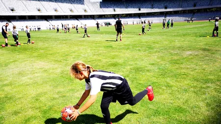 Povestea fetiței, pasionată de fotbal, care vrea să joace la campioana României - GALERIE FOTO