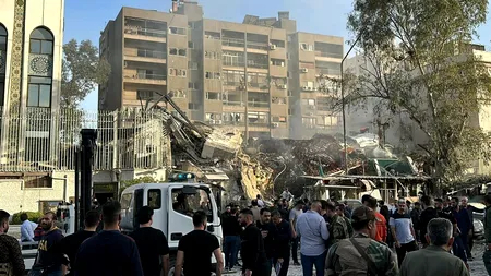 Avioane israeliene au atacat Consulatul Iranului din DAMASC /Un comandant militar a fost ucis