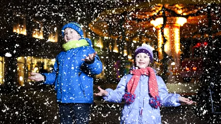 Primul TÂRG de Crăciun din București își deschide, miercuri, porțile cu tradiționalul vin fiert, deliciile culinare și decorurile spectaculoase