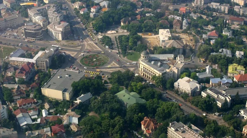 Primul oraș din România care interzice reclamele stradale indecente la videochat