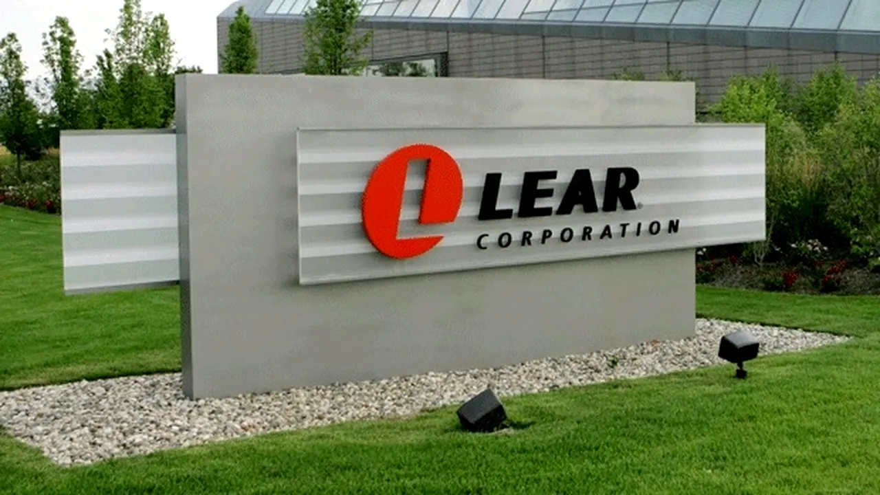 Concedieri la o mare fabrică din Iași din industria auto. Lear taie din operațiuni