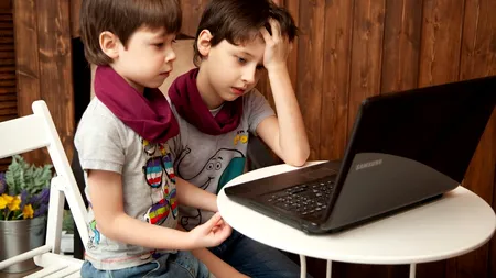 De ce profesorii sunt reticenți când vine vorba de predarea online? Sindicalist: Fie nu au dotările tehnice necesare, fie unii s-au confruntat cu situații ciudate