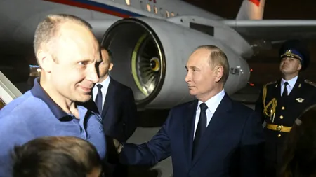Vladimir Putin i-a primit la Moscova pe deținuții ruși eliberați în urma schimbului de prizonieri