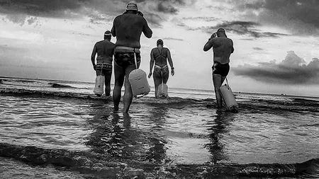 Cel mai faimos bibliotecar, Avram Iancu, a reușit o nouă performanță: a traversat ÎNOT Marea Galileii!