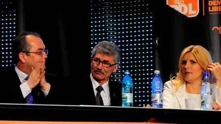 Ședință de urgență la PDL. Emil Boc, împins în corzi de democrat-liberali