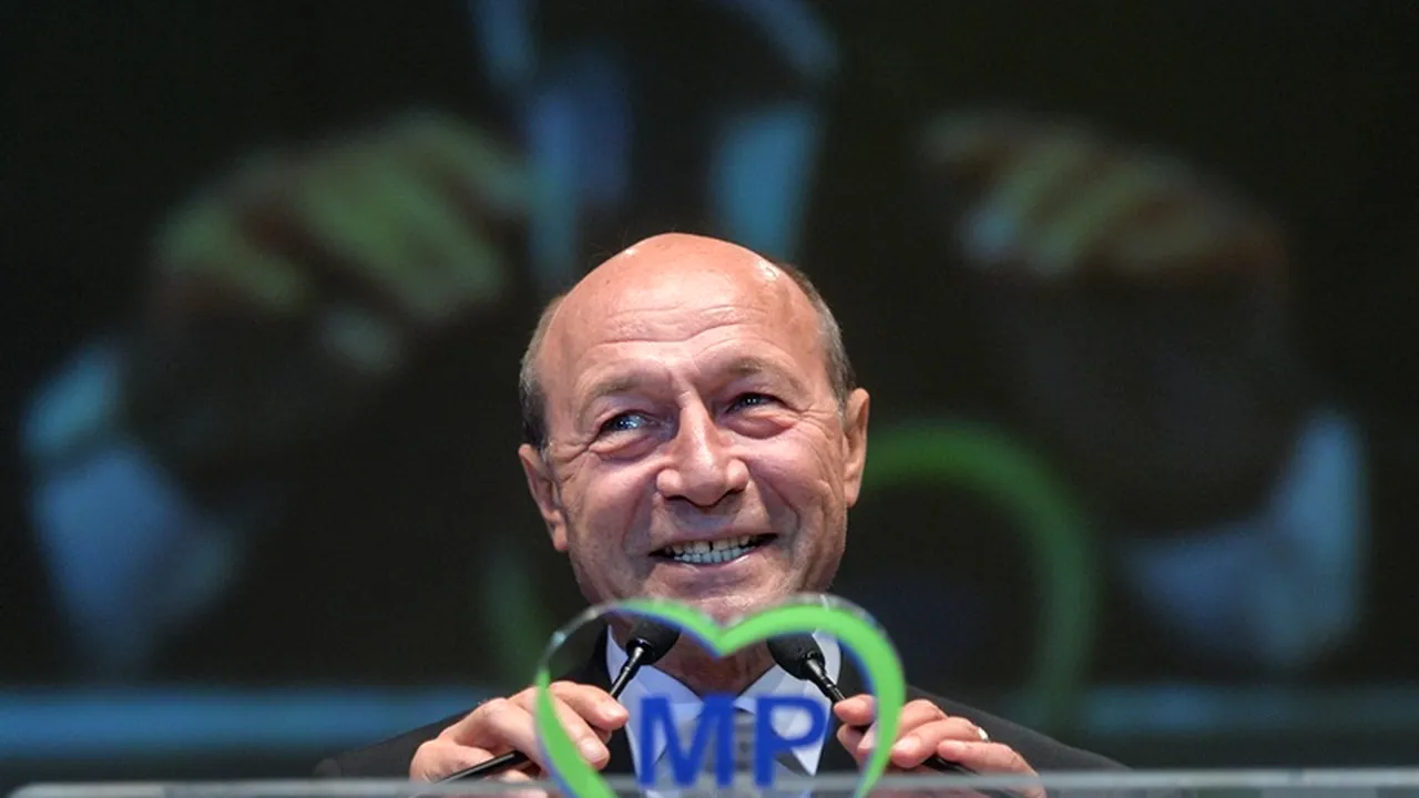 Băse și-a luat prostamolul politic 