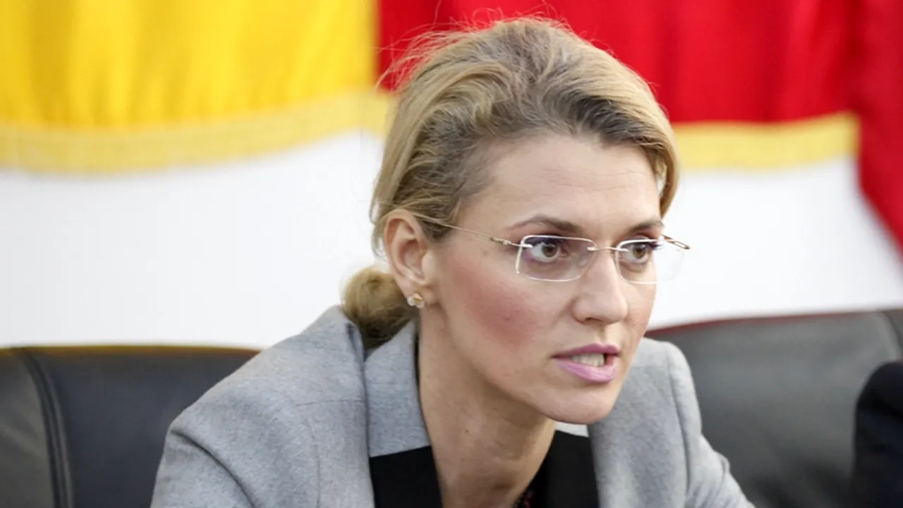 Ponta, ironii la foc automat la adresa Alinei Gorghiu: ''O caută marțienii. Trezește-te!''