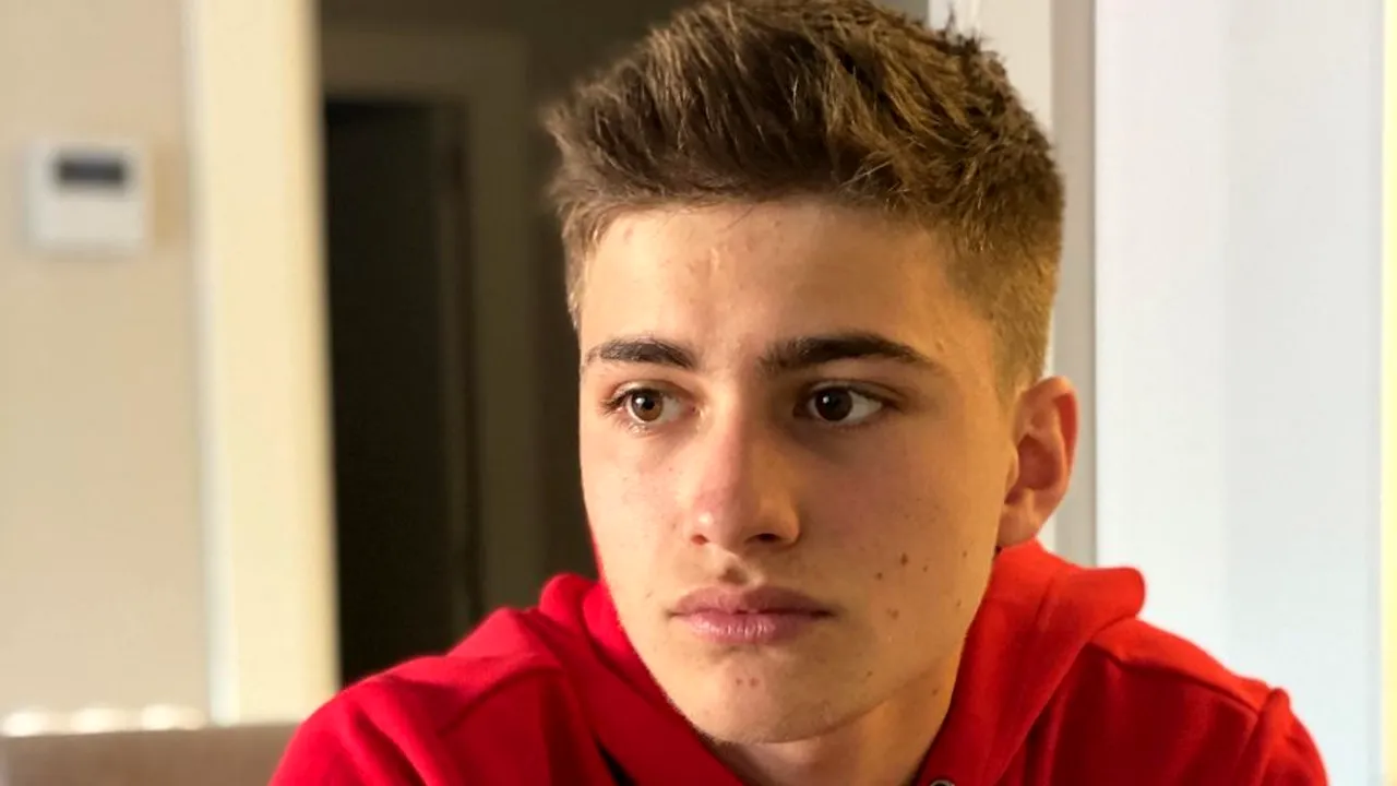 Mario, fiul cel mare al lui Adi Mutu, a împlinit 18 ani și s-a mutat cu mama sa în România. Alexandra Dinu e în juriul unui cunoscut show TV