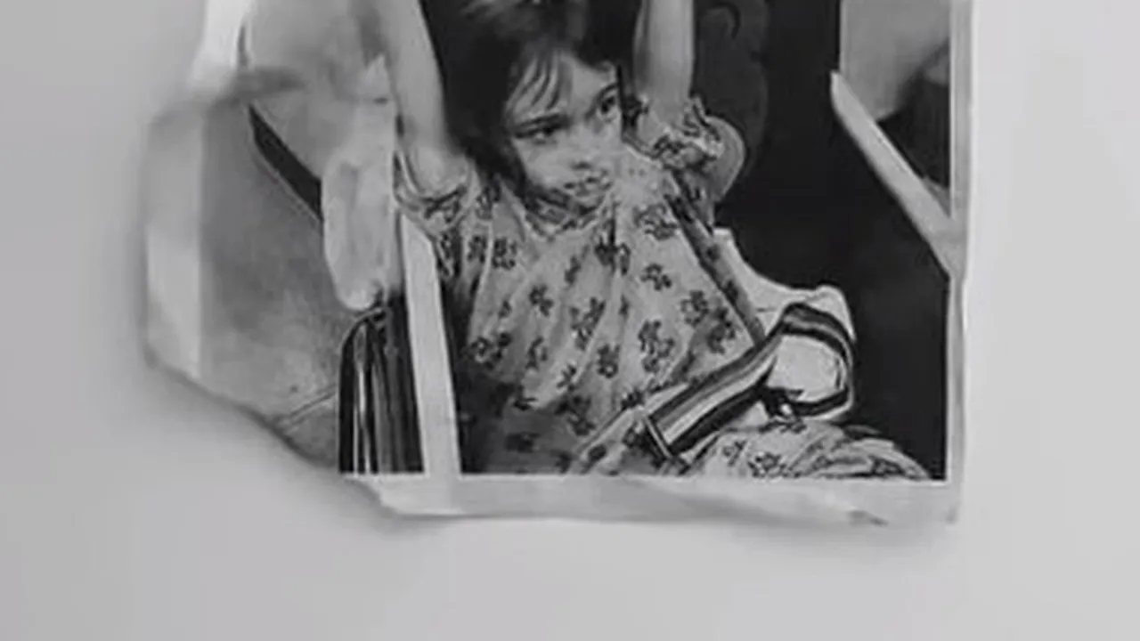 Caz cutremurător: O fetiță de 6 ani a fost tratată ani de zile ca un animal iar acum suferă de o boală incurabilă - FOTO