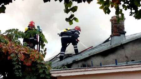 Incendiu puternic la o casă din zona Ștefan cel Mare