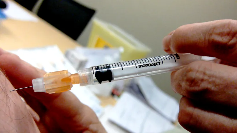 FINANCIAL TIMES: Două mari companii colaborează pentru producerea unui vaccin anti-Covid-19