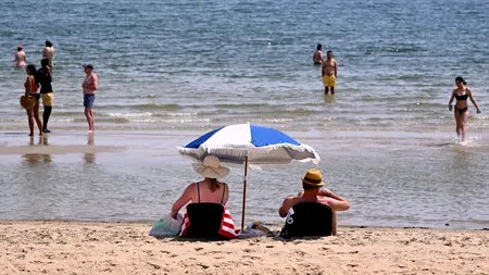 Baie de sânge pe o plajă în Australia. 16 morți și 38 răniți, după ce doi atacatori au deschis focul