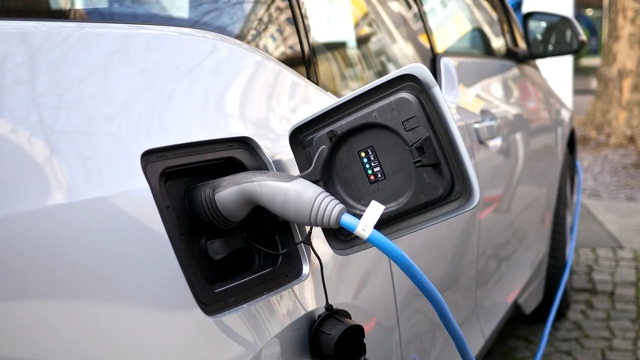 ECOTICHETUL pentru Programul Rabla a fost majorat. Care sunt noile valori propuse, pe categori de motorizare