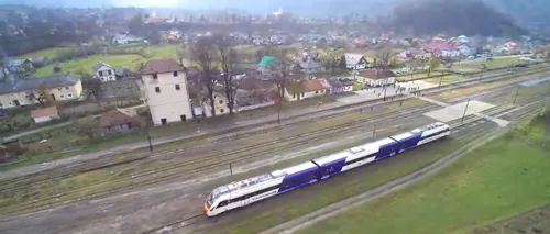 VIDEO | Primul tren de călători a circulat după 16 ani pe linia Berlibas-Valea Vișeului, la granița României cu Ucraina. Un automotor a efectuat o cursă de probă