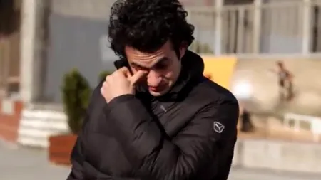 Un bărbat surd a participat, fără să știe, la realizarea unei reclame pentru Samsung. Cum a reacționat la final