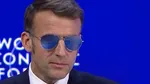 Emmanuel Macron, primul lider occidental care vizitează Siria de după războiul civil. Președintele Franței a venit cu nelipsiții ochelari de soare