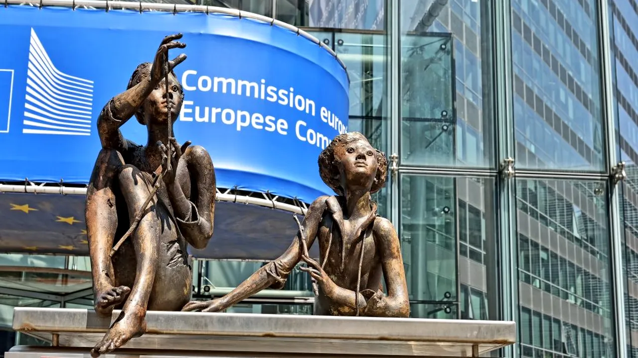 Ombudsmanul european deschide o anchetă referitoare la modul în care Comisia Europeană gestionează contractele de achiziție a vaccinurilor împotriva COVID-19