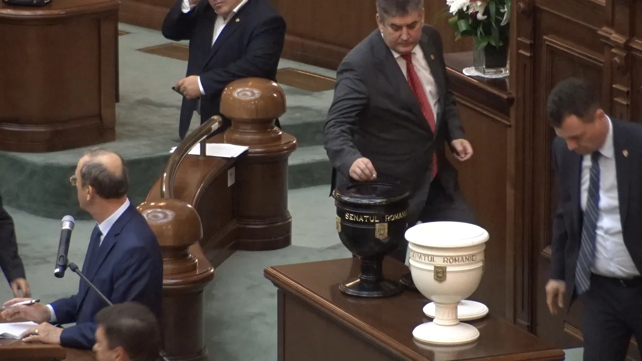 Vicepreședintele Senatului „închide