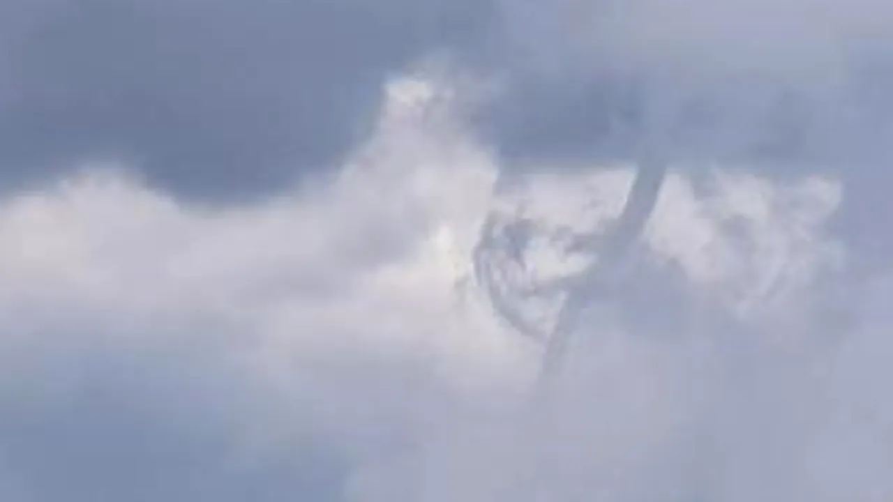 Tornadă filmată pe Platoul Bucegilor, aproape de Piatra Arsă - VIDEO