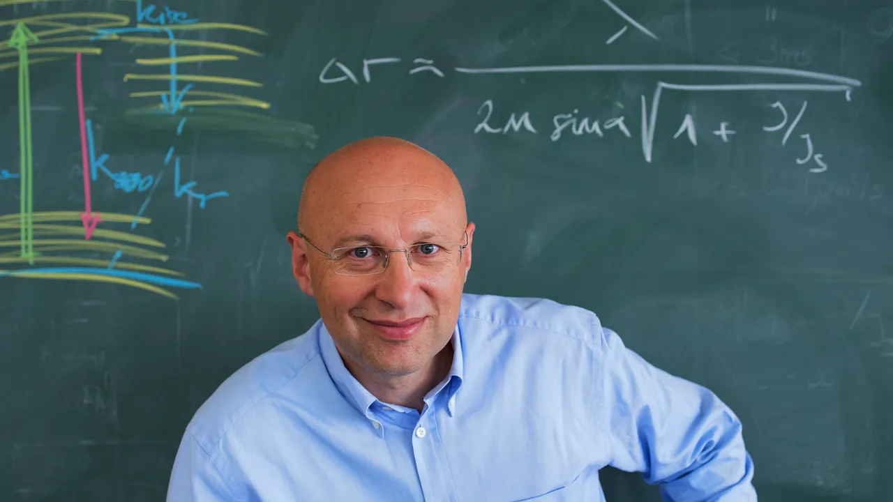 NOBEL 2014. Ce făcea laureatul Premiului Nobel 2014 pentru Chimie, germanul de origine română Stefan Hell, atunci când a fost sunat de la Stockholm