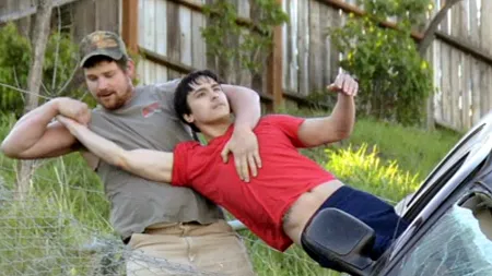 Privește cu atenție această imagine. Detaliul care l-a transformat pe acest bărbat într-un erou