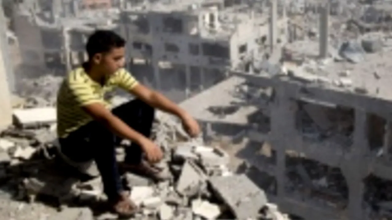 Cu degetul pe trăgaci, așteptând primele salve ale diplomației