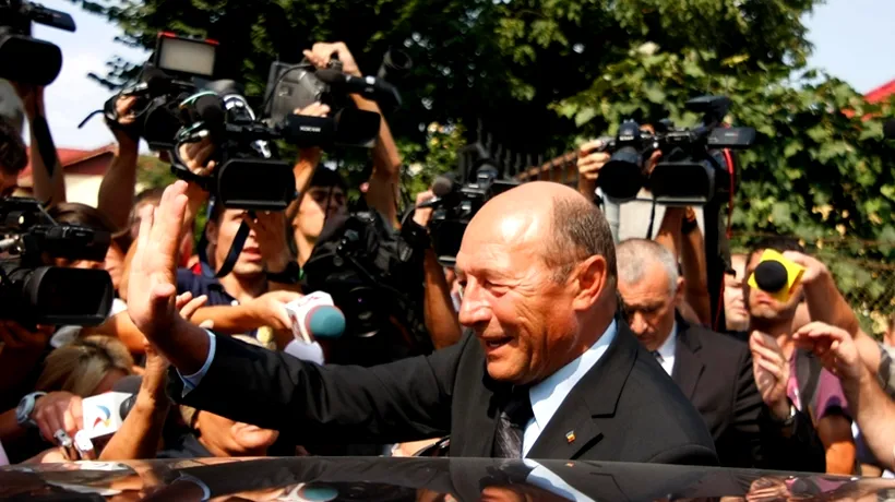 Băsescu: Îmi pară rău că Ponta și Leancă au fost la un spectacol public la Ungheni, la gazoduct