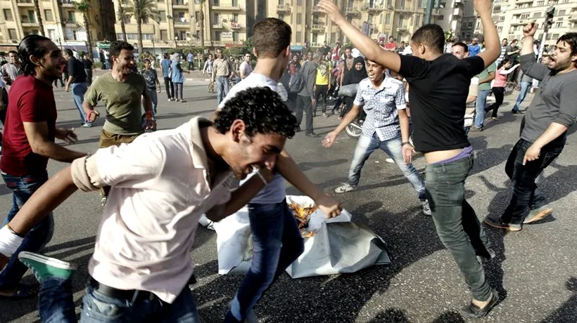 ÎNAPOI ÎN TAHRIR. Mii de egipteni au protestat după pronunțarea verdictelor în procesul lui Mubarak