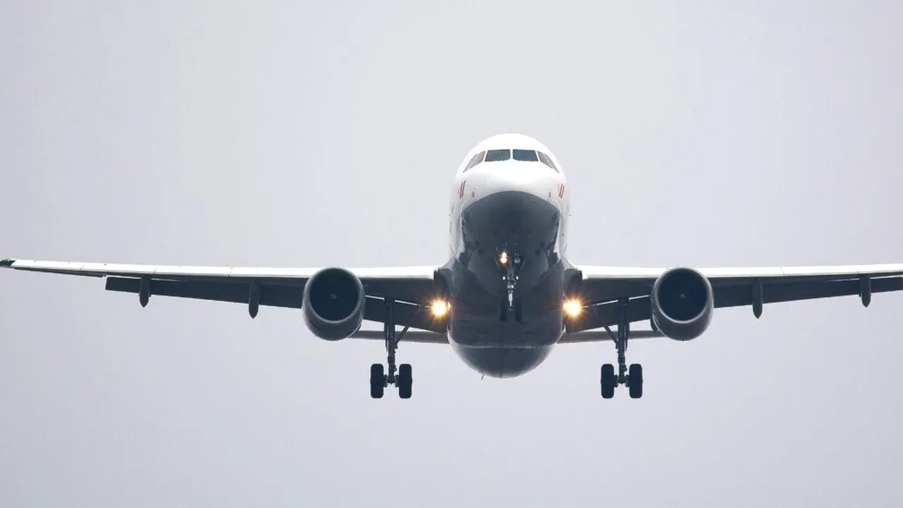 Cursă desprinsă din infern! 20 de persoane au fost rănite în timp ce călătoreau cu avionul, 11 sunt în stare gravă