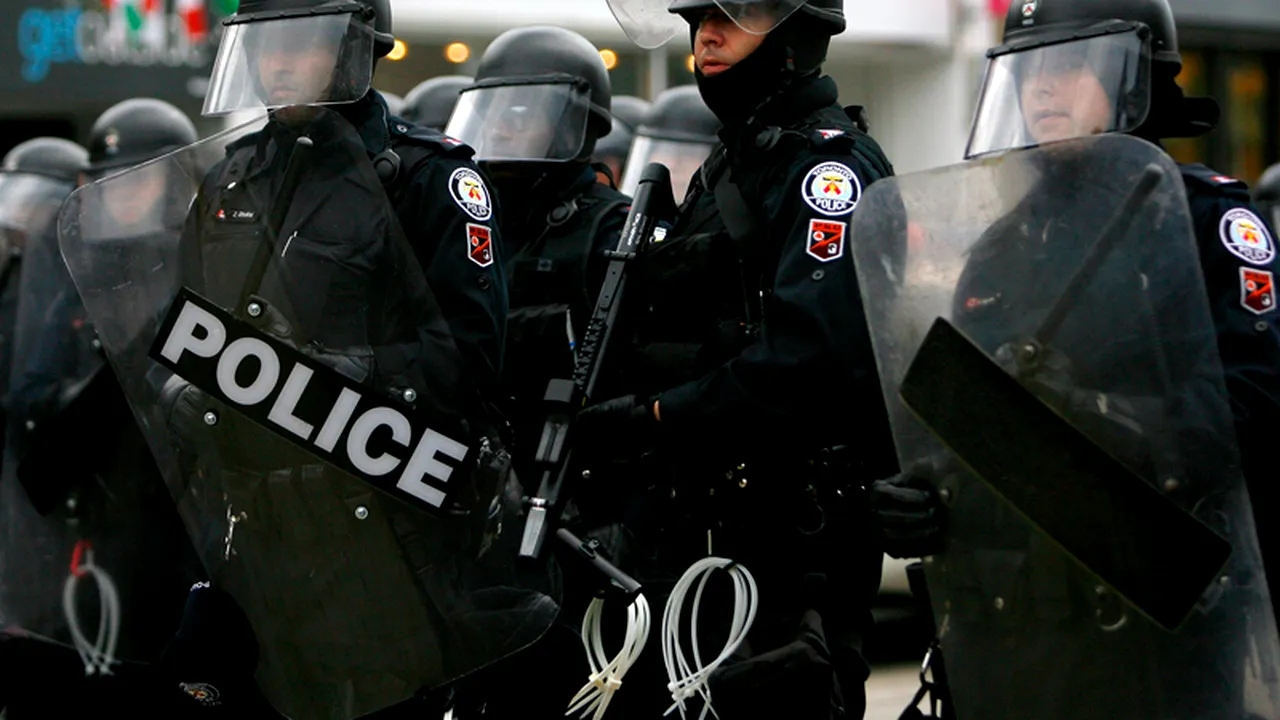 Cel mai grav schimb de focuri care a avut vreodată loc în Toronto. Două persoane au fost ucise și 19 rănite