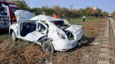 FOTO - Accident grav în Pitești: Doi oameni au murit striviți de un tren / Greșeala fatală făcută de șofer