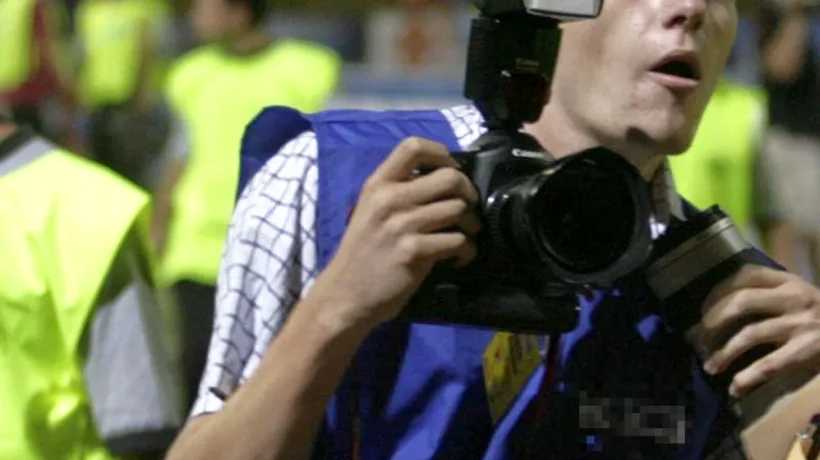 AFP: Un fotograf român aflat în Ucraina pentru Euro-2012, spitalizat după ce a fost atacat la Lvov