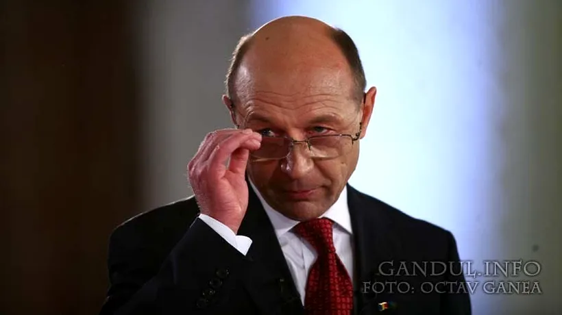 Supărarea președintelui Băsescu de Anul Nou: Par a fi singurul politician care mănâncă