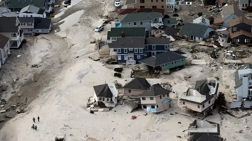 COSTURILE URAGANULUI SANDY s-ar putea apropia de Katrina, cea mai costisitoare catastrofă naturală din istorie