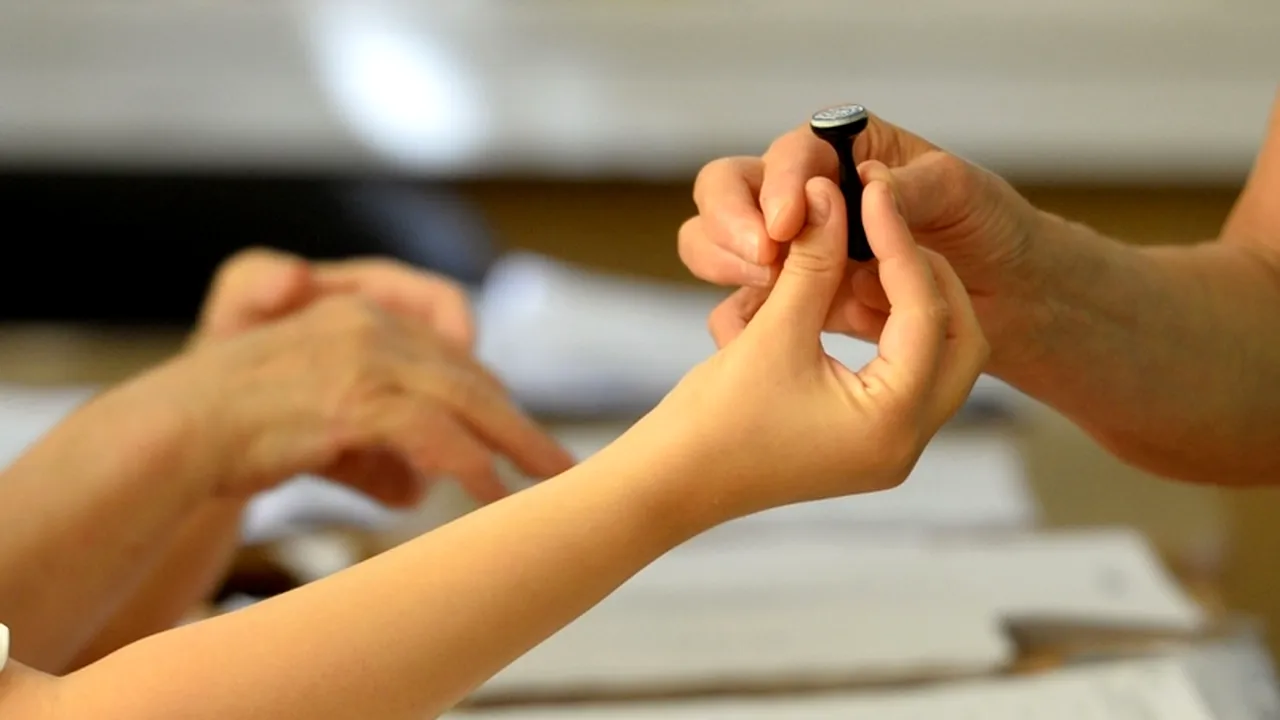 EXIT POLL Antena 3 REZULTATE EUROPARLAMENTARE 2014 - Operations Research 