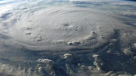 Stare de urgență în America din cauza vortexului polar. Milioane de oameni, loviți de cea mai puternică furtună de zăpadă din ultimii 10 ani