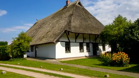 Țara vecină cu România în care îți poți cumpăra casă și teren cu doar 7.000 de euro. Prețurile sunt foarte atractive