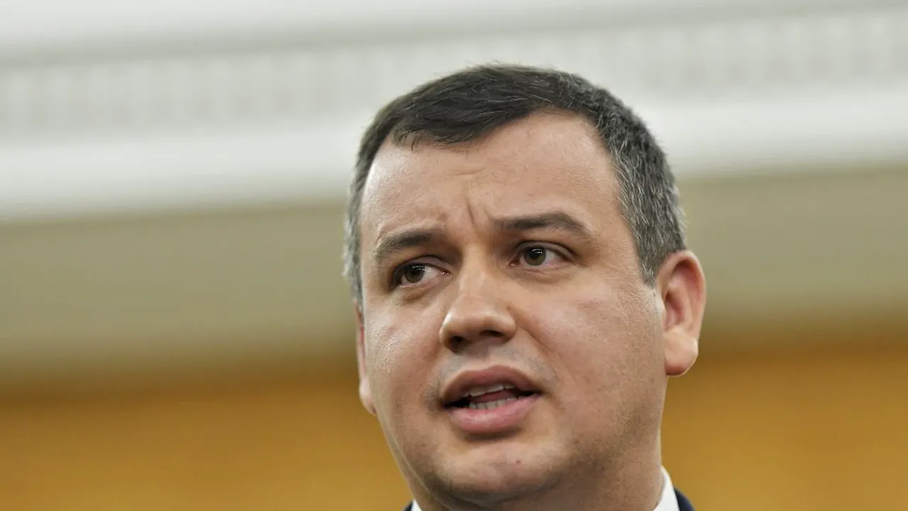 Tomac: Opriţi minciuna! Există proiectul PMP de eliminare a pensiilor speciale, dar nimeni nu vrea să le piardă