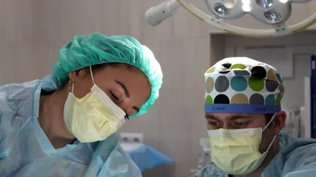 Studenții de la medicină, chemați să se lupte cu COVID-ul! Câte 2.500 de lei pentru 3.000 de voluntari, plus cazare și masă gratuite