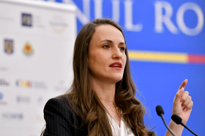 Oana Țoiu, explicații la Bruxelles după moțiunea anti-Bolojan „Am trecut printr-o dezbatere aprinsă în Parlament”