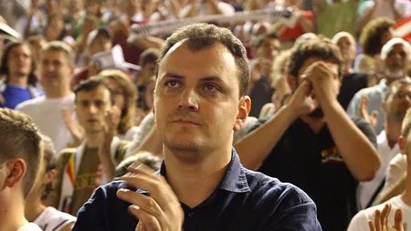 O firmă apropiată de Sebastian Ghiță montează ecrane gigant pe sediul PSD din Kiseleff