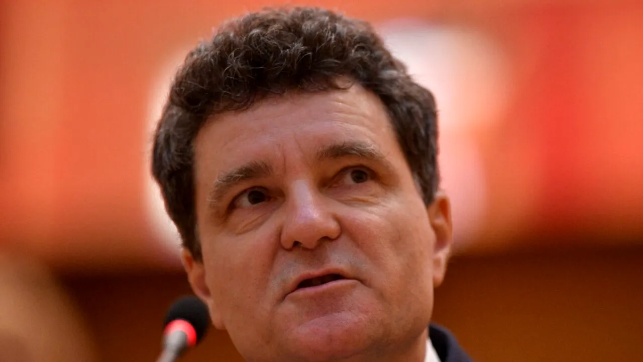 Nicuşor Dan, DISCUȚII cu miniştrii Cseke Attila şi Marcel Boloş pe tema deficitului bugetar