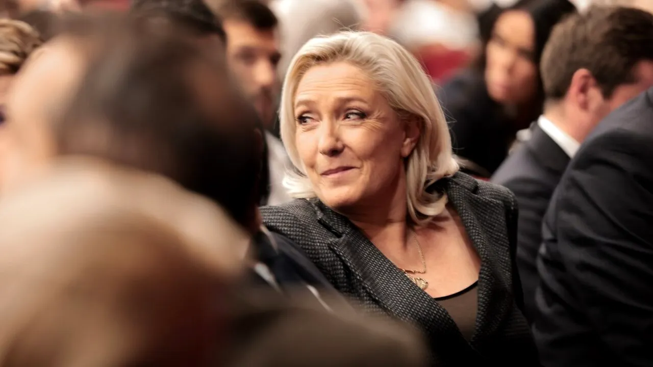 Partidul lui Marine Le Pen domină sondajele. Mai mult de jumătate dintre francezi vor să voteze pentru extrema dreaptă la următoarele alegeri