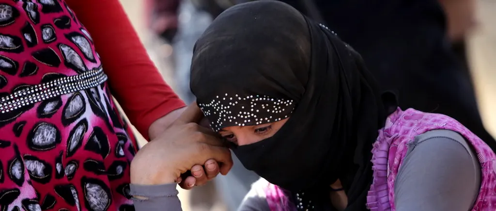 O femeie din Siria a alăptat în public. Ce pedeapsă a primit pe loc