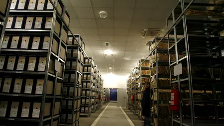 E oficial: Demnitarii trebuie să declare la fiecare mandat că nu au colaborat cu Securitatea