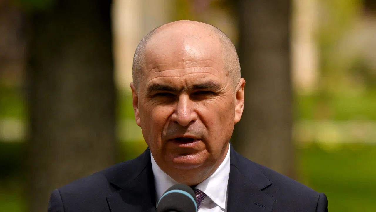 Economia este în cap, inflația la cer, iar premierul Ilie Bolojan revendică o înfrângere drept victorie: România are cel mai mare deficit bugetar din UE 