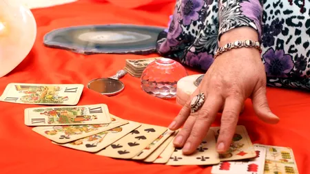 S-a dus la ghicitoare și i-a cerut s-o 