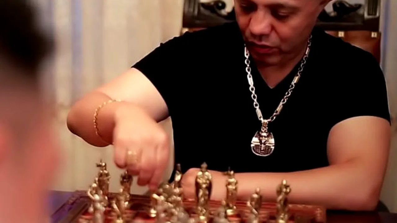 Maneaua pro-PSD a lui Guță, eliminată de pe internet din cauza folosirii imaginilor de la Neversea