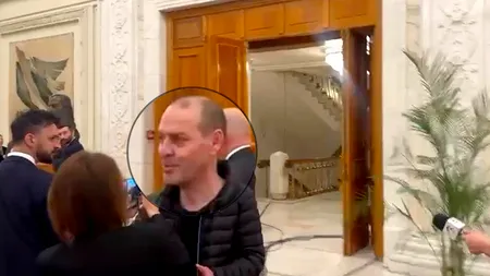 Omul lui Dogioiu, ofițer de presă la Guvern, verificat disciplinar după ce a bruscat jurnaliștii la plecarea premierului din Parlament