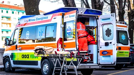 Un român a decedat în Italia după ce a făcut infarct în ambulanță în timp ce aștepta rezultatul testului COVID-19